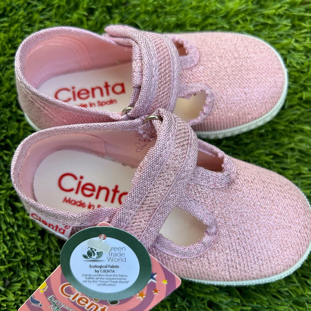 Cienta Mary Jane Shoes